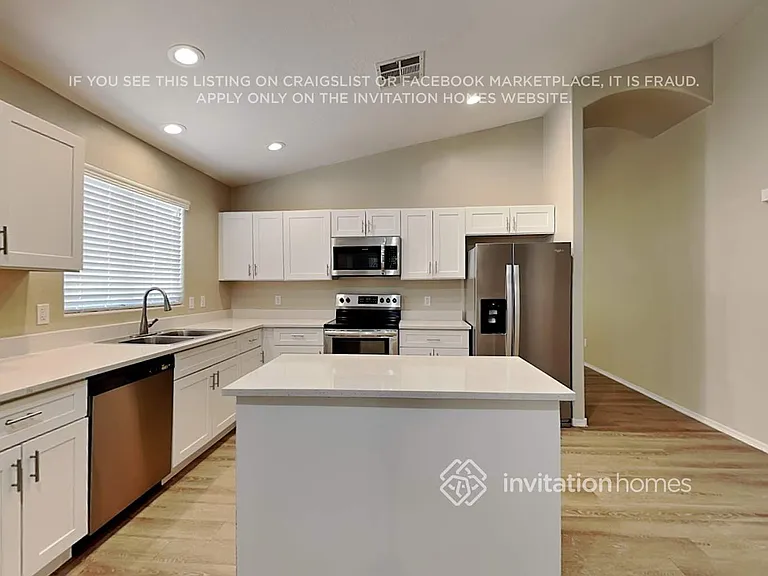 13383 W Watson Ln — Photo 8