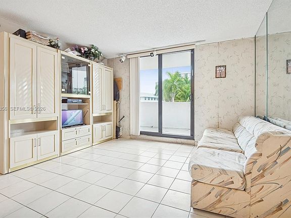 3rd image of 4301 Collins Ave APT 202