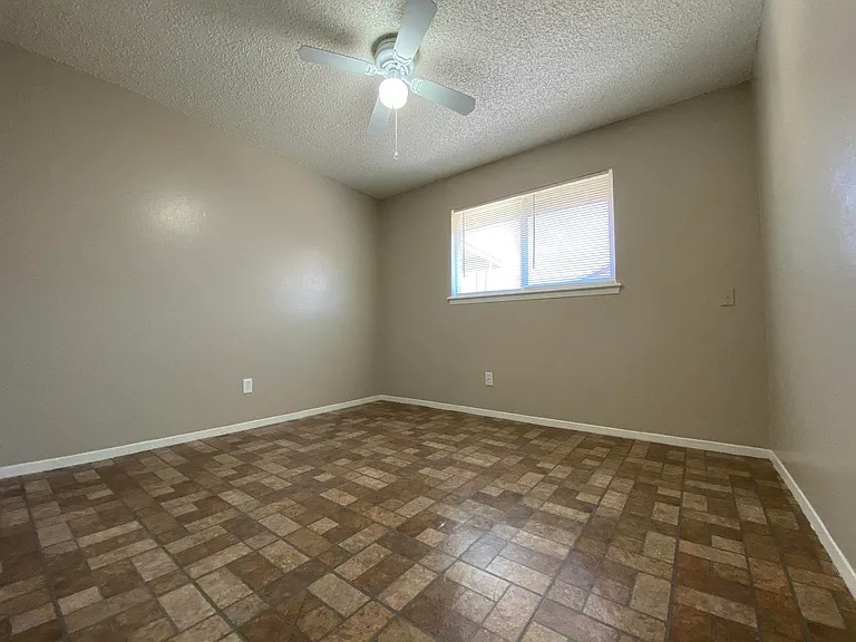 6435 Pizarro St — Photo 6