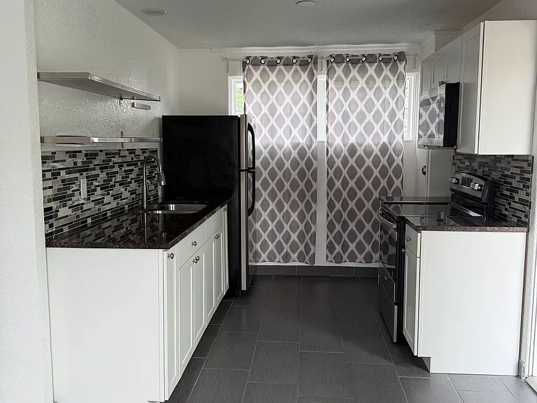 1508 E Robinson St #1510-1/2 — Photo 4