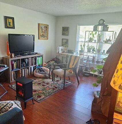2nd image of 3704 Fountain Ave