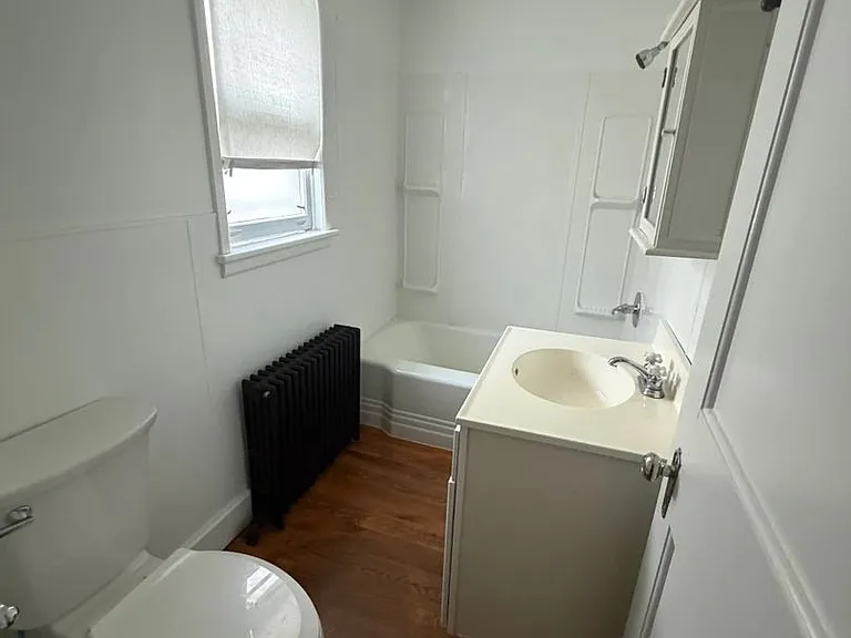 835 E Prospect St — Photo 5
