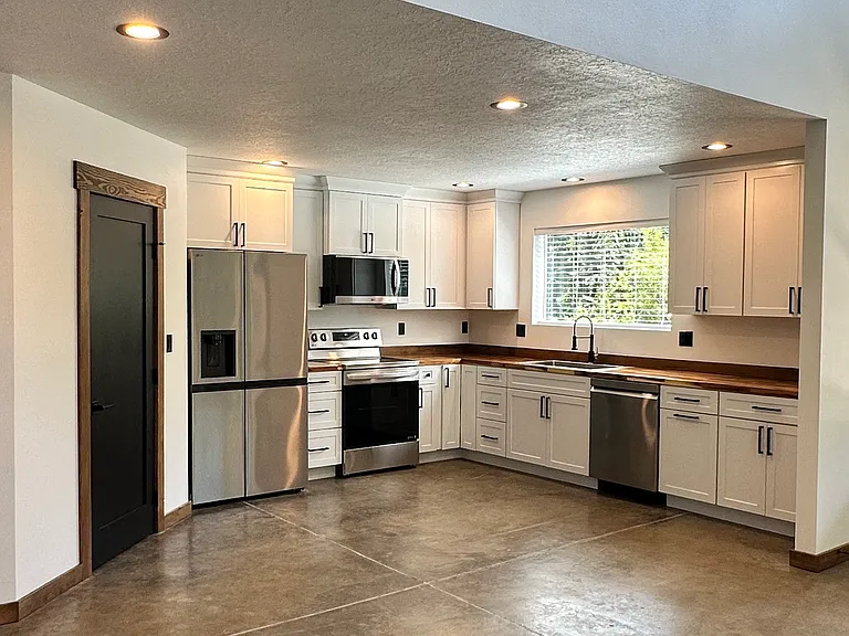 20429 Alsea Hwy — Photo 3