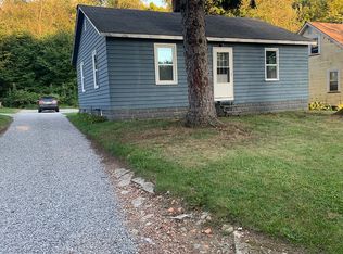 6032 Clewell Dr, Lisbon, OH 44432