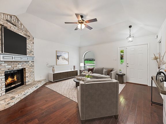 4th image of 4905 Arborgate Dr