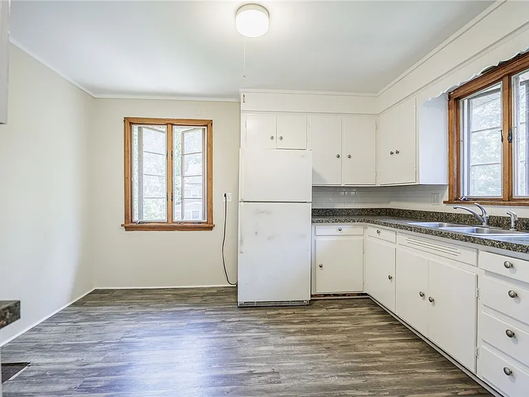 326 Barrington St #2 — Photo 7