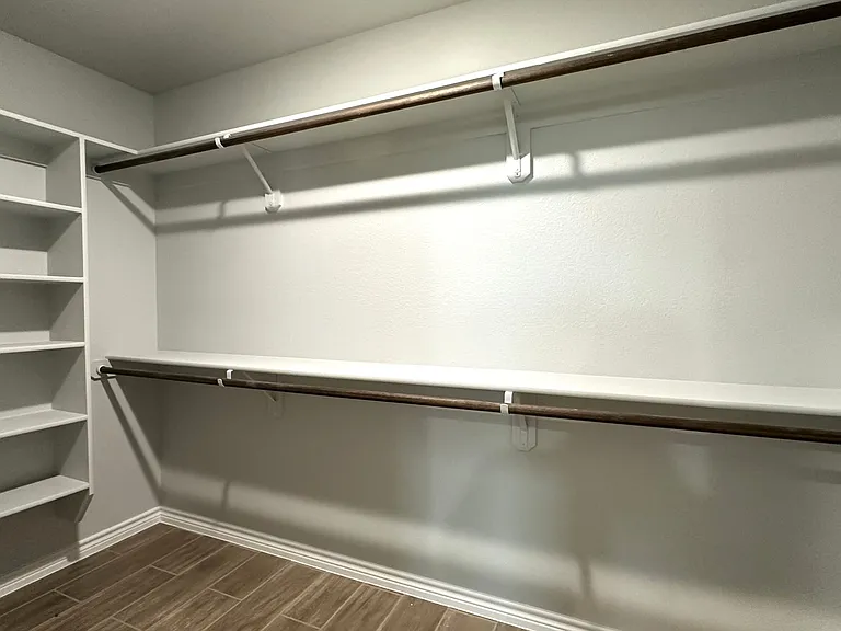 5202 White Rose Dr — Photo 13