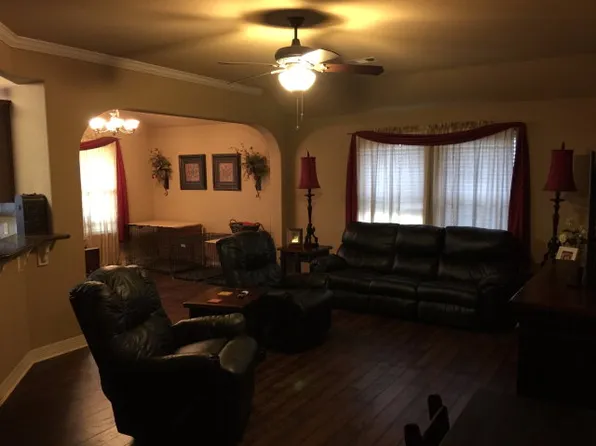 106 Brazos Ct, Richwood, TX 77531