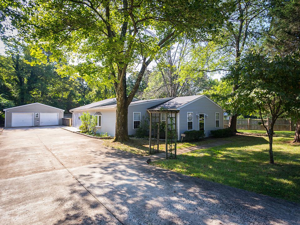 1st image of 14407 Pine Ln
