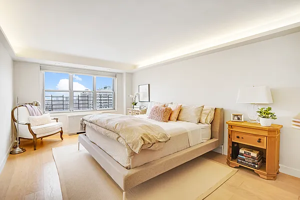 Sold by Compass | media 26