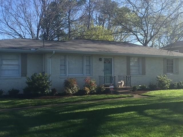 1st image of 300 Garrett Dr