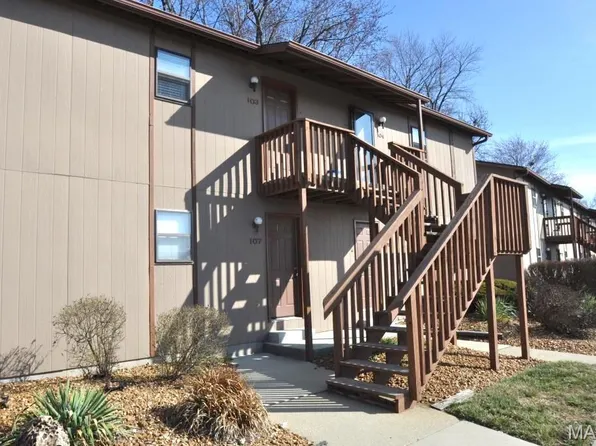 109 Ashley Dr, Fairview Heights, IL 62208