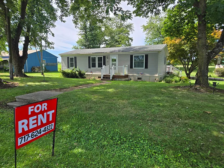 125 Old Crystal Beach Rd — Photo 1