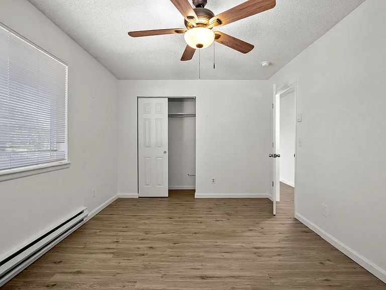 1535 Poplar Dr #21 — Photo 7