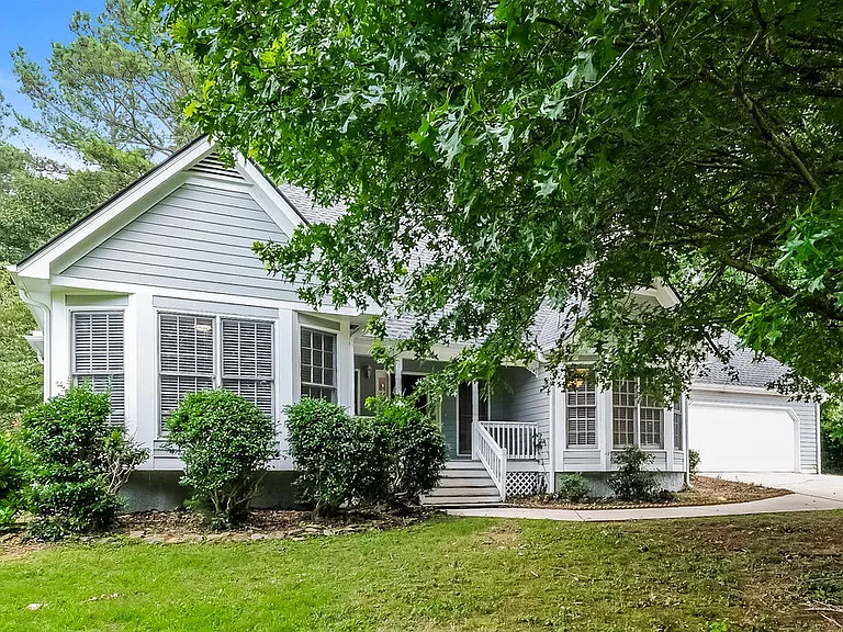 51 Abbey Ln — Photo 3