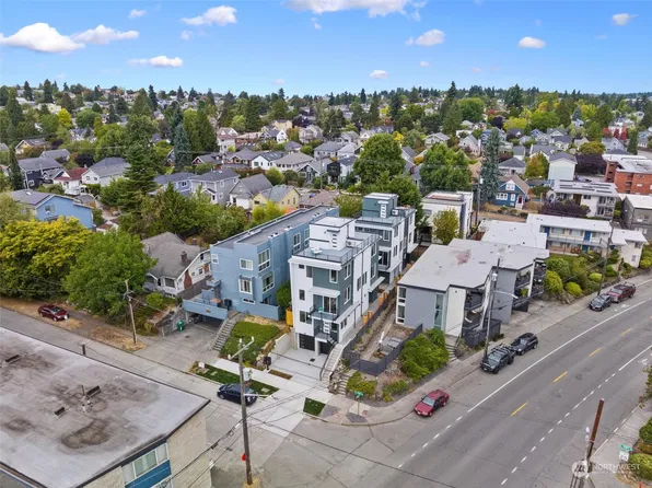 760 N 72nd Street #B, Seattle, WA 98103