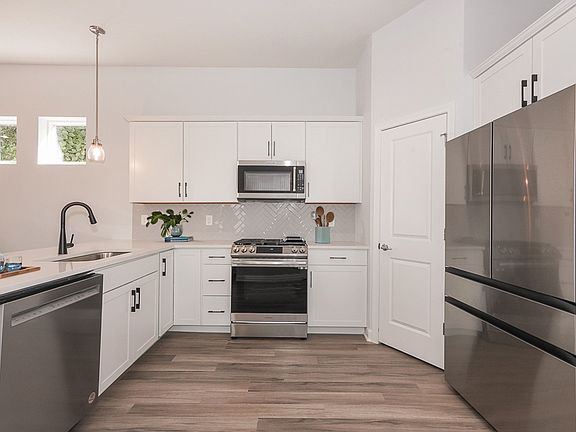 5th image of 2184 E 97th St