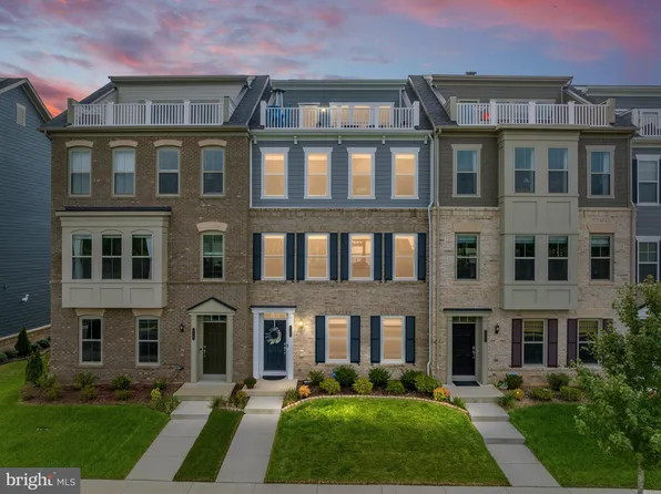 17229 Branched Oak Rd, Dumfries, VA 22026