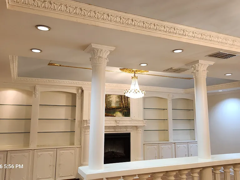 Architecture molding and columns