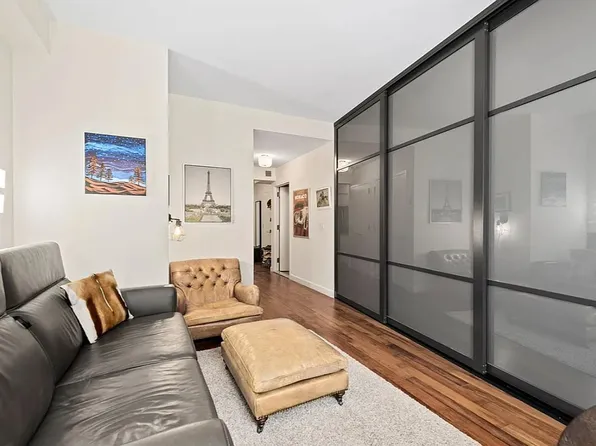 100 Jay St APT 5J, Brooklyn, NY 11201