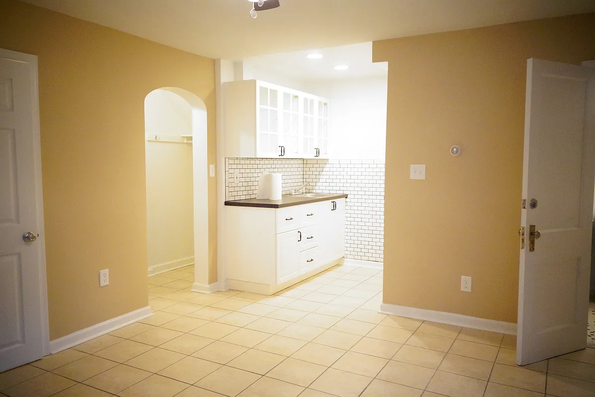Building Photo - 806 Houston Avenue D&G Group Llc