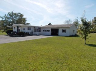 221 N Hoernerstown Rd, Hummelstown, PA 17036
