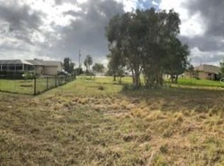 813 Sea Urchin Cir, Fort Myers, FL 33913