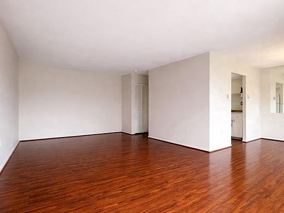 4th image of 280 Bridgewater Rd #J5