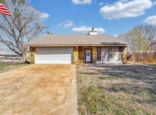 1002 NE Bob White Rd, Lawton, OK 73507