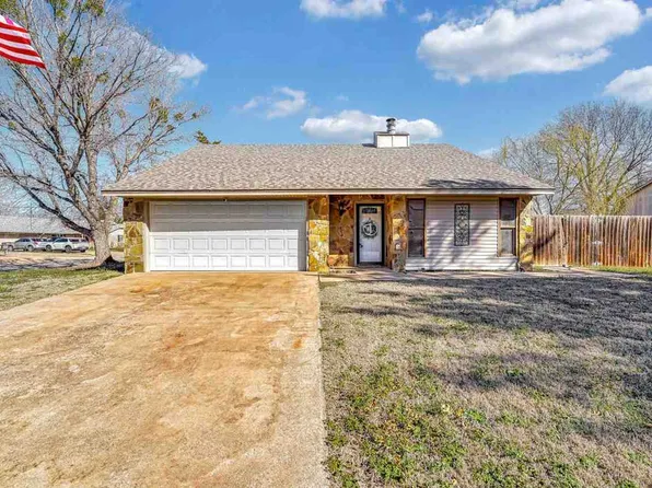 1002 NE Bob White Rd, Lawton, OK 73507