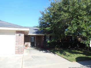 210 Colony Dr, Pleasanton, TX 78064