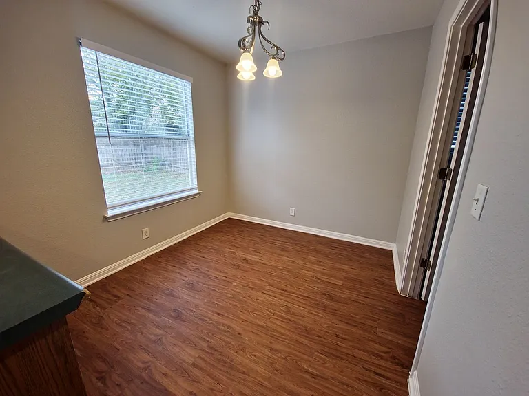 107 Orange Tree Ln — Photo 8