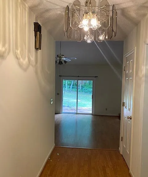 6514 Francis Marion Ave — Photo 5