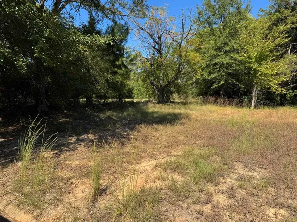 1119 Chappell St, Longview, TX 75602