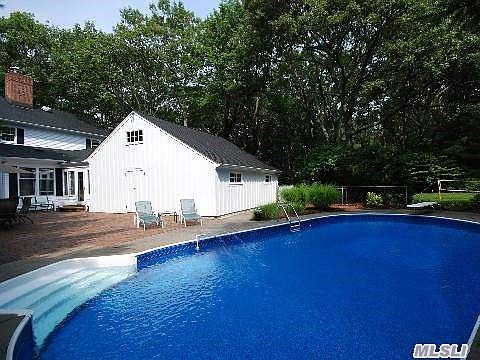 4th image of 10 Shortwood Ln