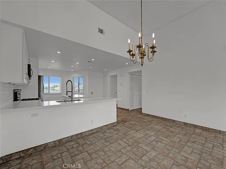 630 Island View Cir — Photo 17