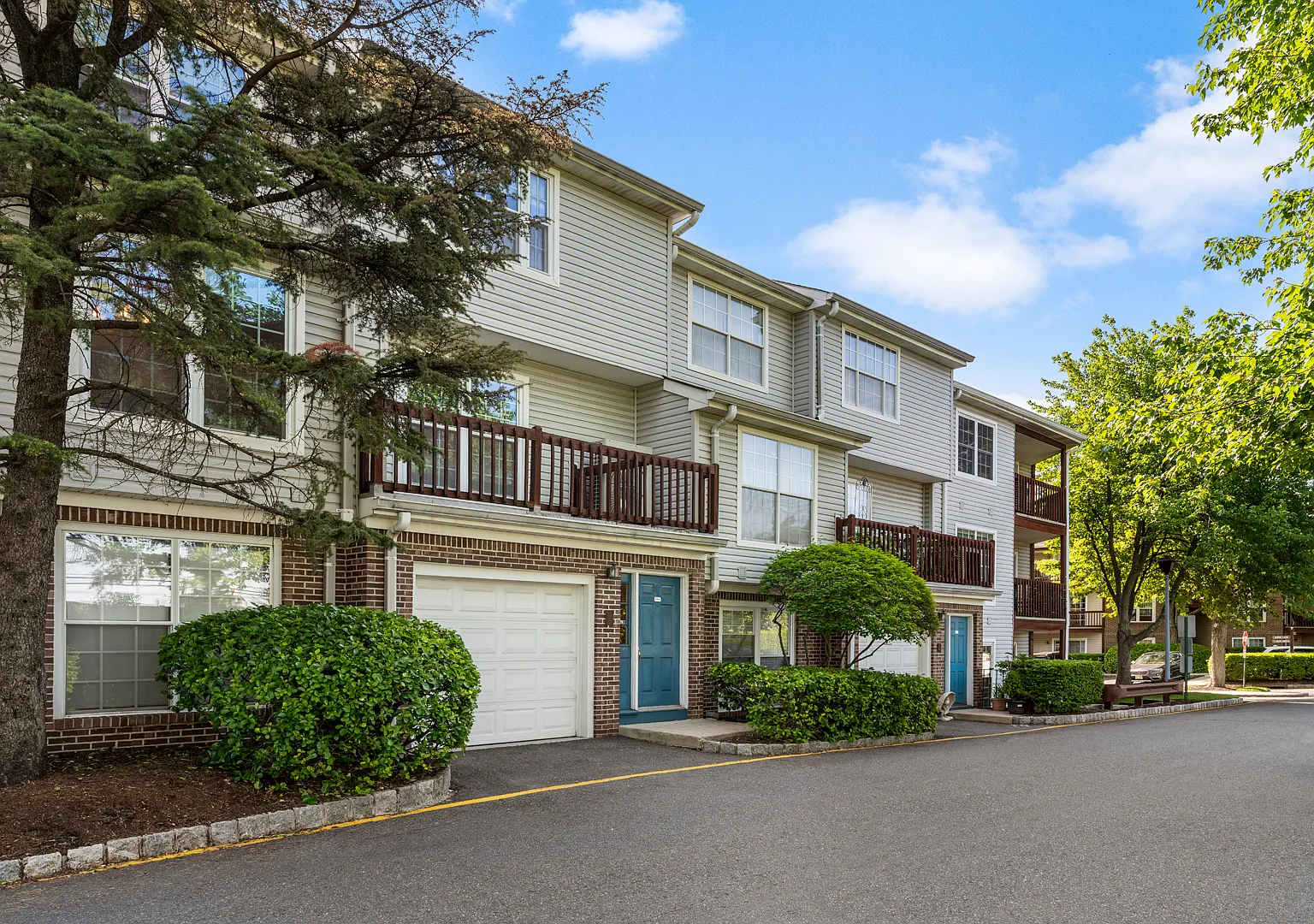 2 bed, 2.5 bath, $3,800 — Photo 1