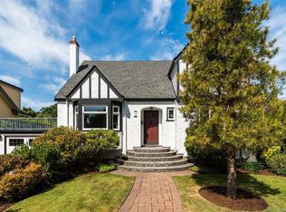 750 Island Rd, Oak Bay, BC V8S2T9