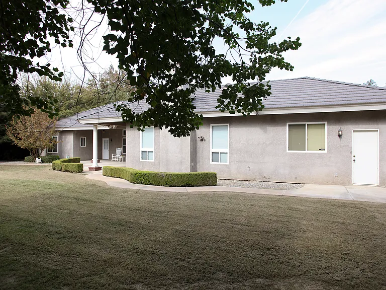 11601 Palm Ave — Photo 20