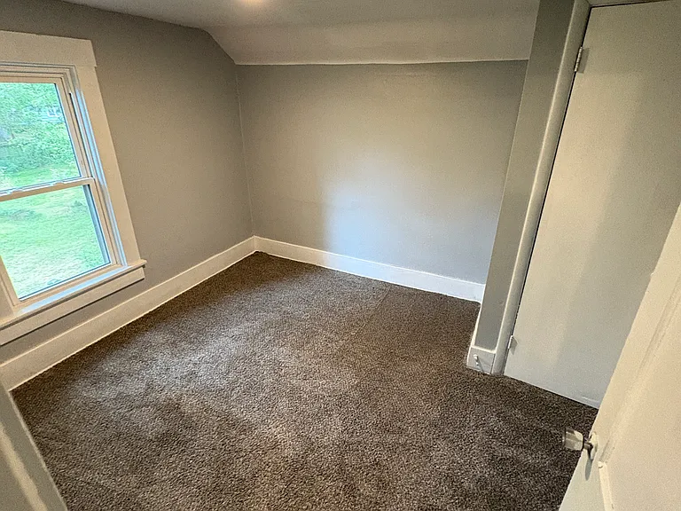 11 Courtland Dr — Photo 5