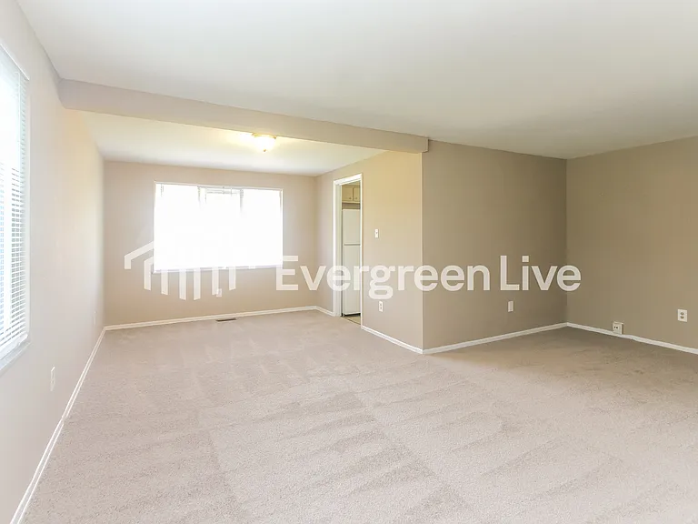 2137 Fairhaven Dr — Photo 5