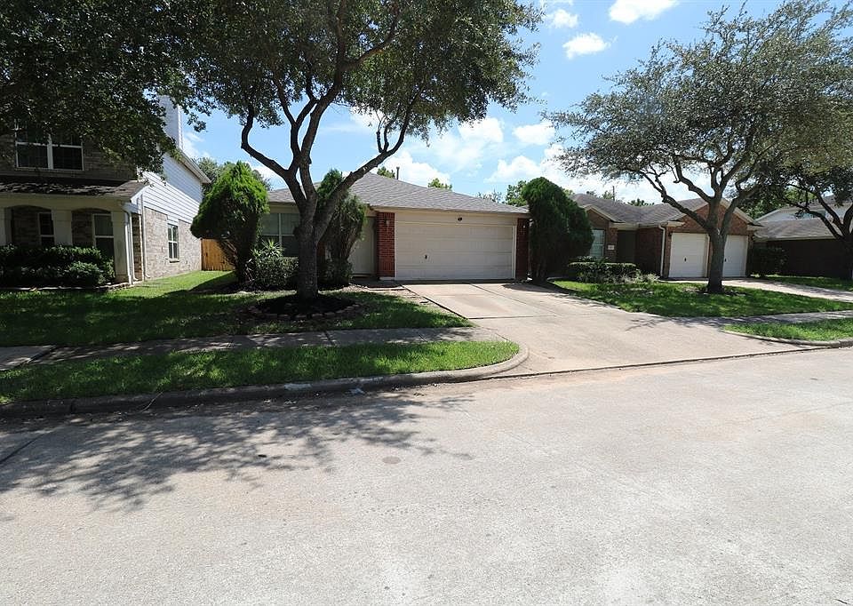 1st image of 21211 Somerset Park Ln