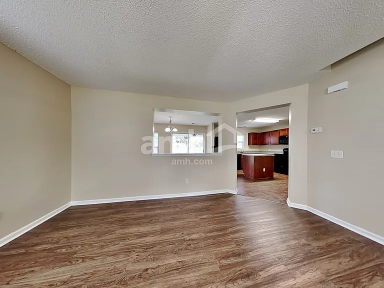 418 Dovetail Cir — Photo 7