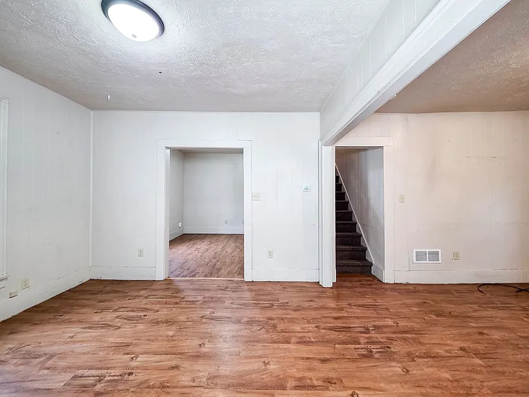 1208 Koenigstein Ave — Photo 5