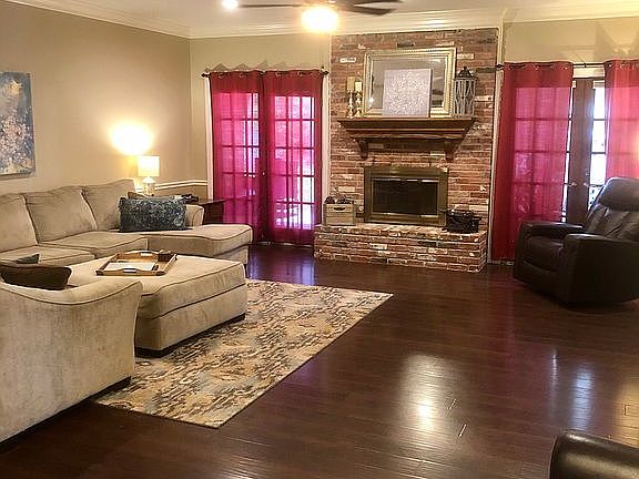 5th image of 4518 Sheryl Ln