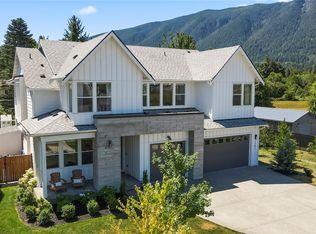 1201 SE 16th St, North Bend, WA
