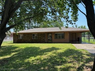 204 Quincy St, Lavaca, AR 72941
