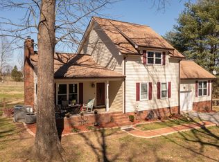 309 Martin Ln, Cottontown, TN 37048