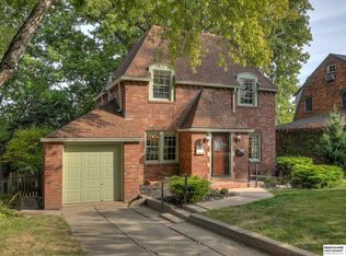 2047 N 54th St, Omaha, NE 68104