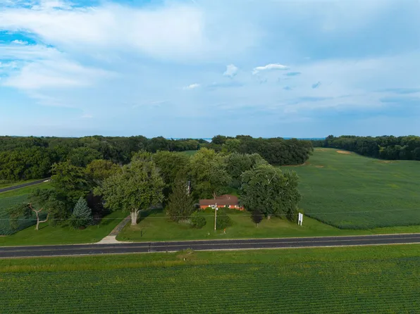 316 Hillside Rd, Edgerton, WI 53534